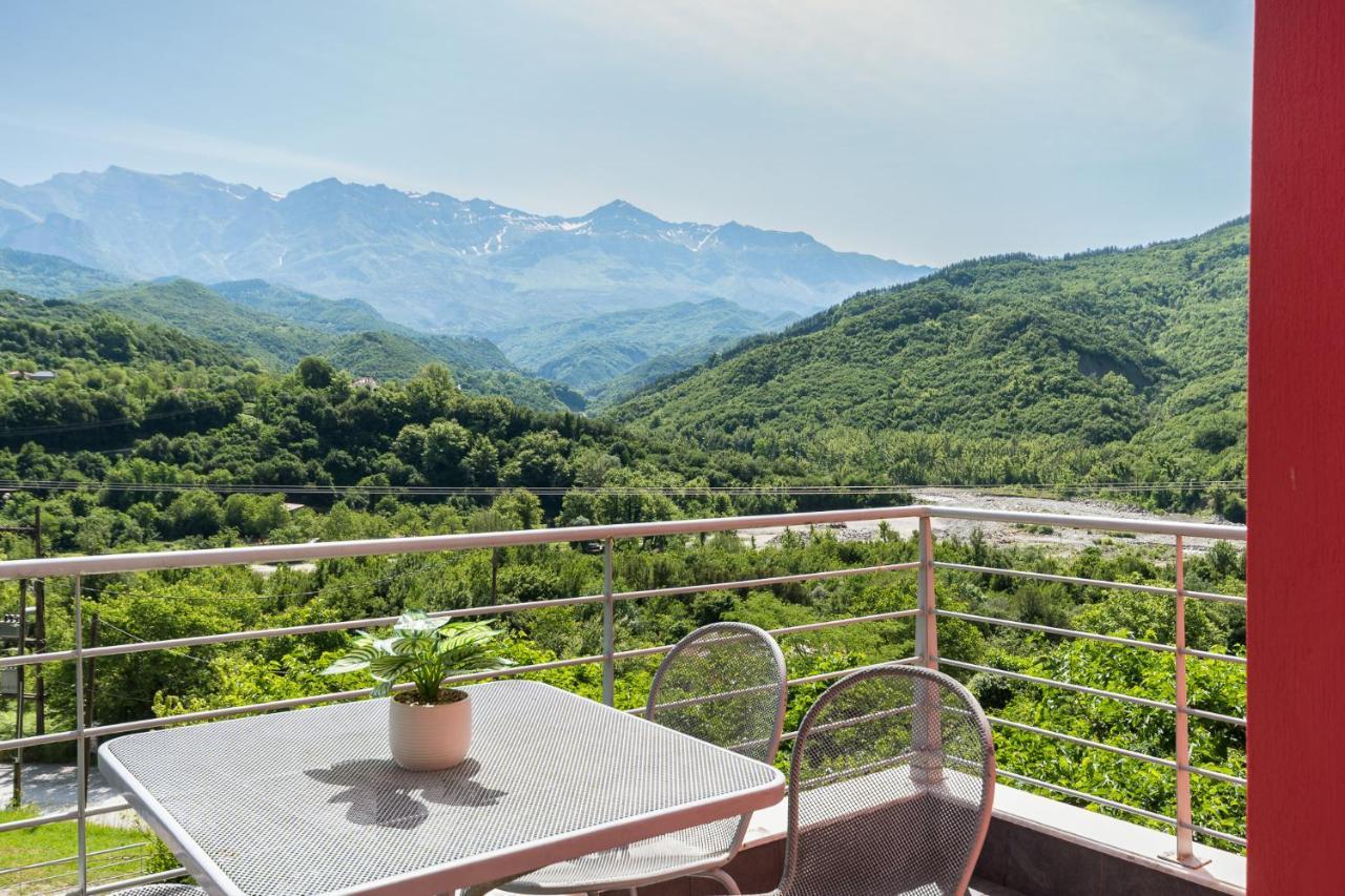 Gefiri Plakas Hotel, Tzoumerka エクステリア 写真