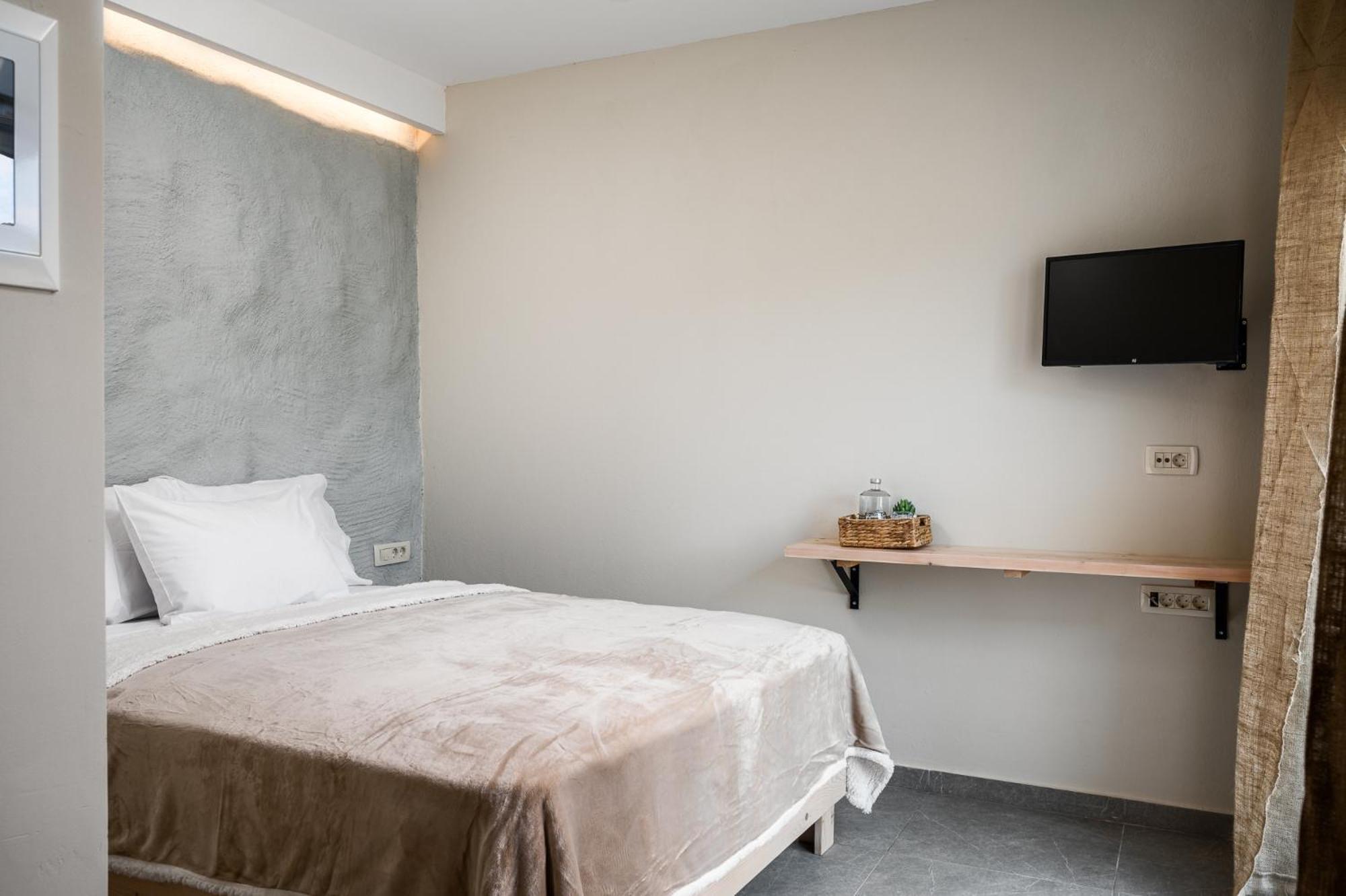 Gefiri Plakas Hotel, Tzoumerka エクステリア 写真